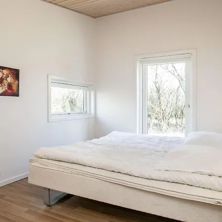 6 Person In Vestervig-by Traum