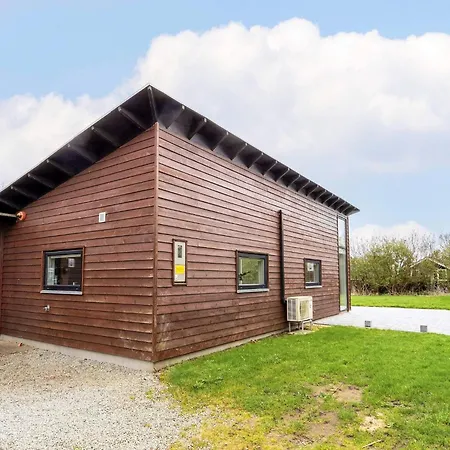 Holiday home Xxxii *